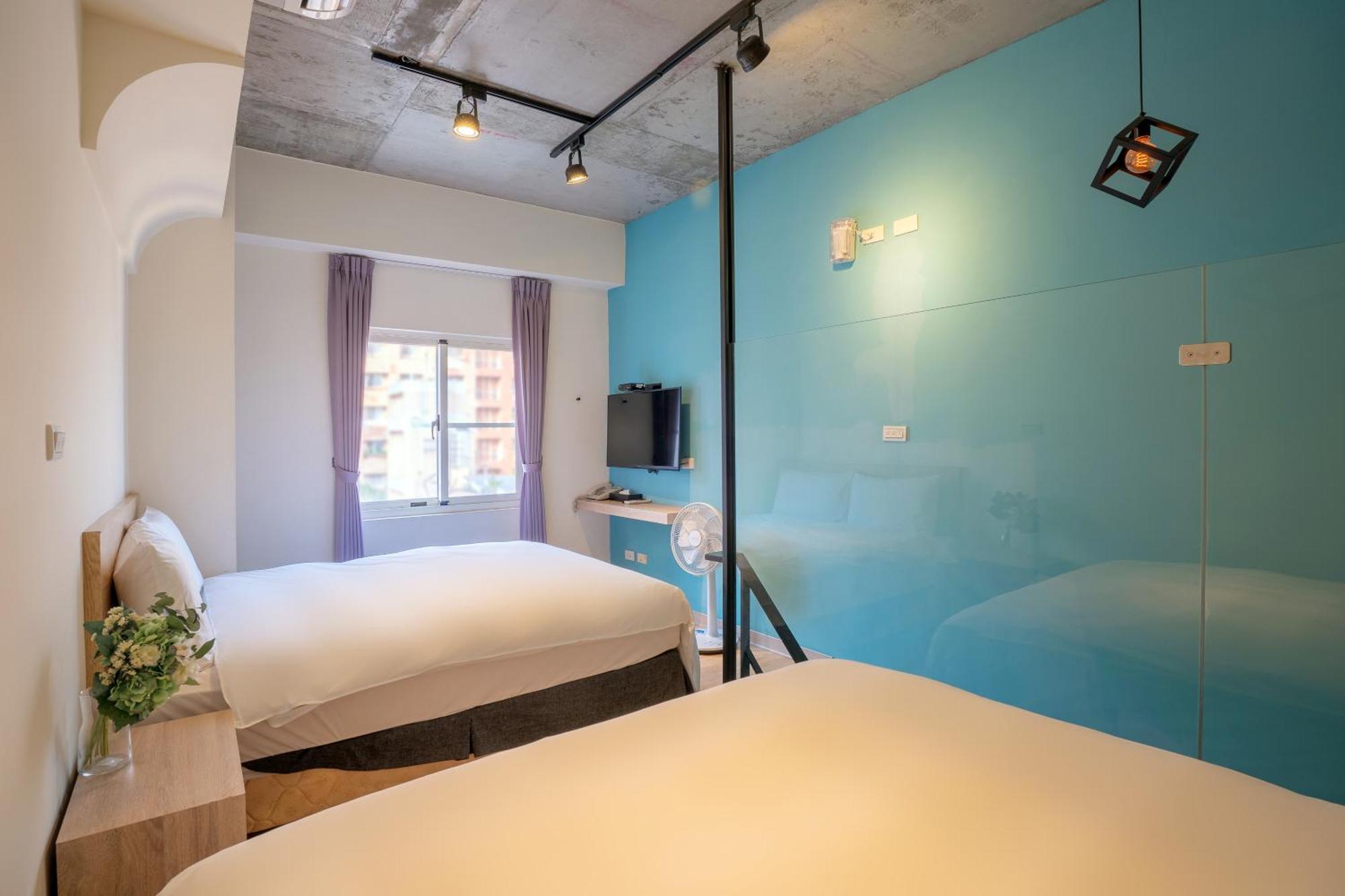Check Inn Express Taichung Yizhong Exterior photo