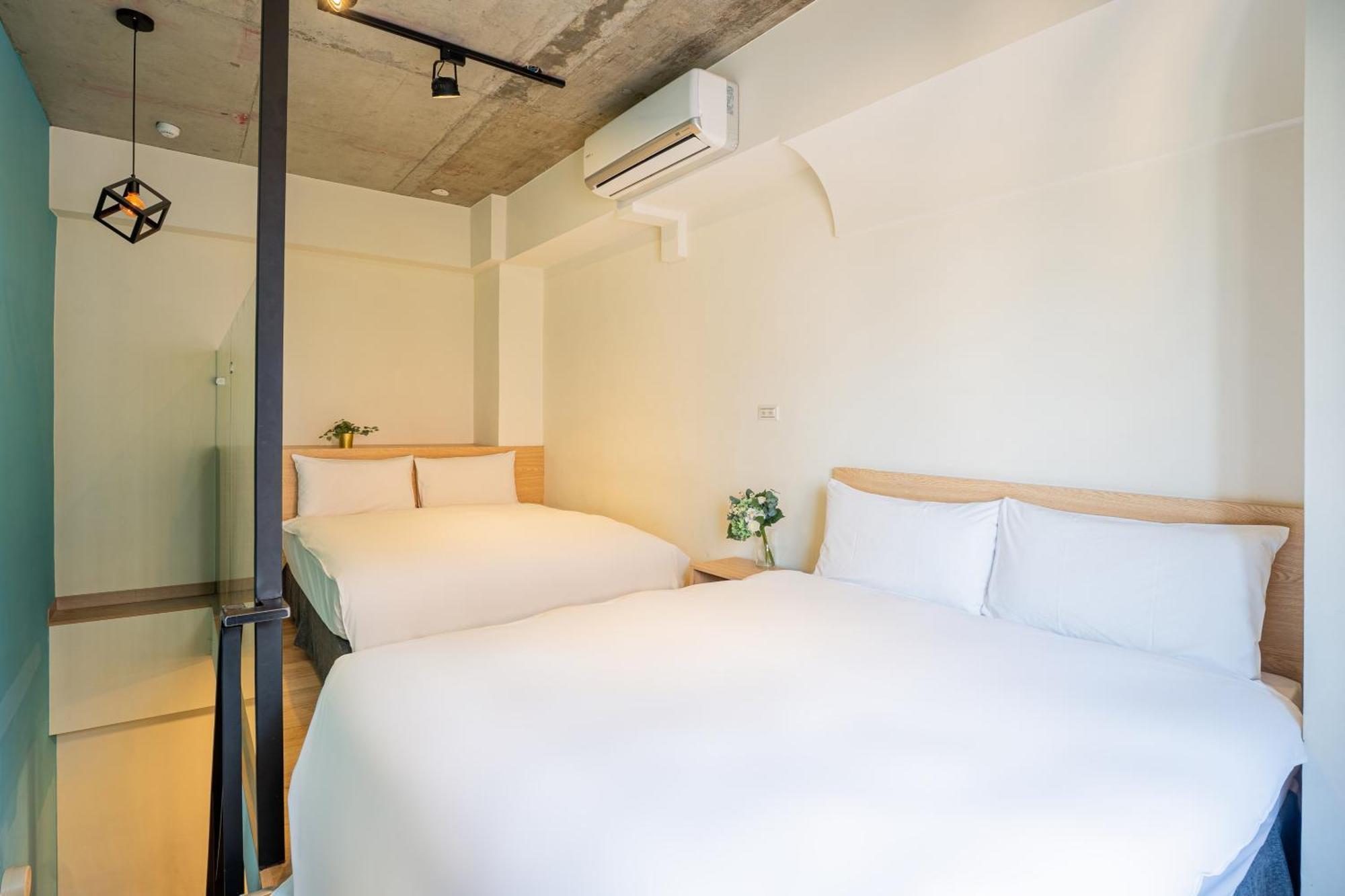 Check Inn Express Taichung Yizhong Exterior photo